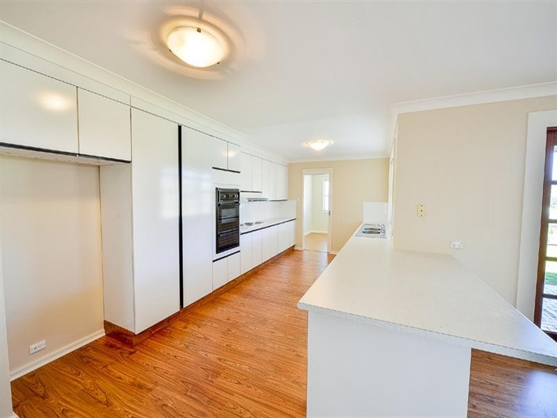 11 Stargard Crescent, Picton NSW 2571