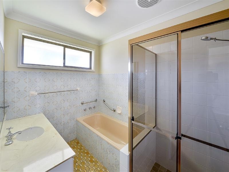 11 Stargard Crescent, Picton NSW 2571