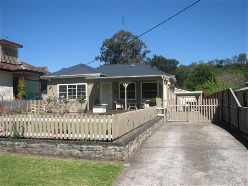 3 Campbell Street, Picton NSW 2571