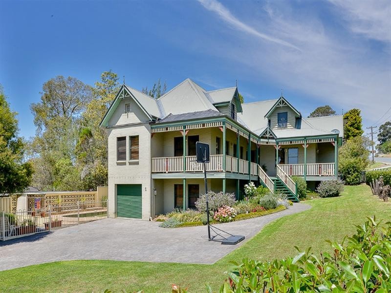 1 Prince Street, Picton NSW 2571