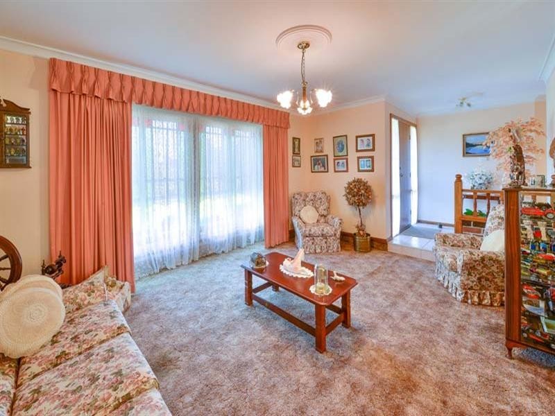 9 Lloyds Way, Bargo NSW 2574