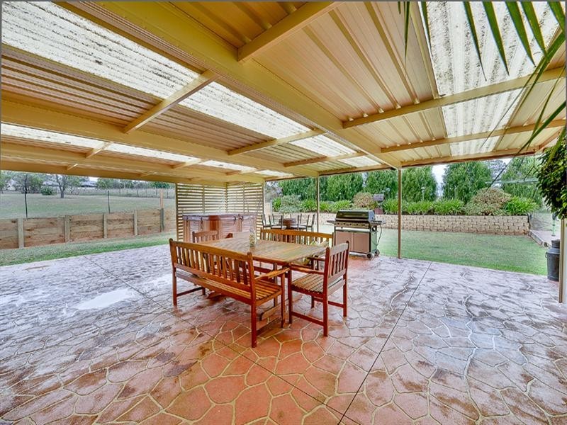 69 Tahmoor Road, Tahmoor NSW 2573