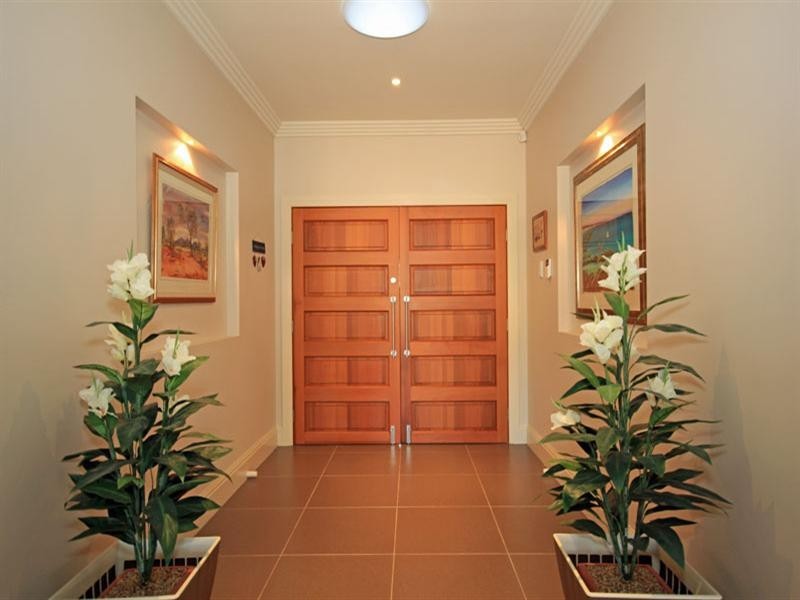 8 Stargard Crescent, Picton NSW 2571