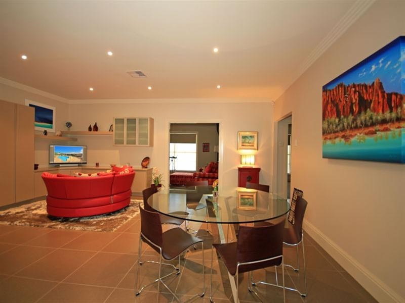 8 Stargard Crescent, Picton NSW 2571