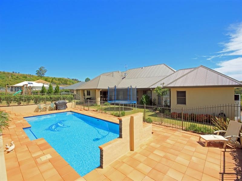 8 Stargard Crescent, Picton NSW 2571