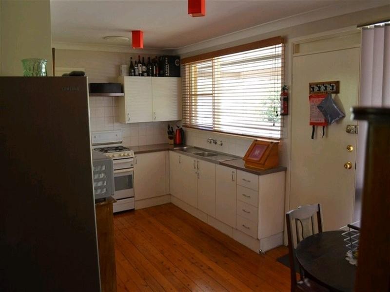 4 North Street, Thirlmere NSW 2572