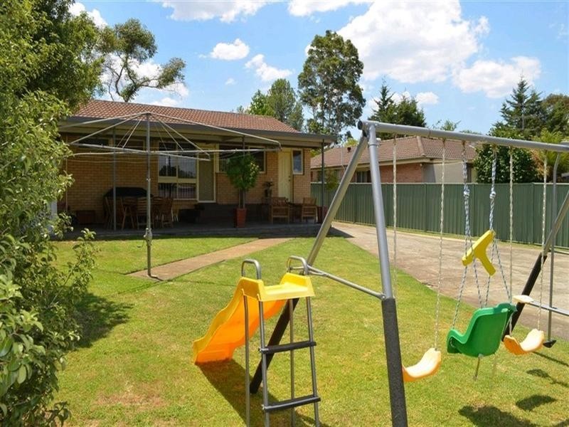 4 North Street, Thirlmere NSW 2572