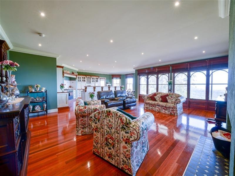 2/200 Mount Hercules Road, Razorback NSW 2571