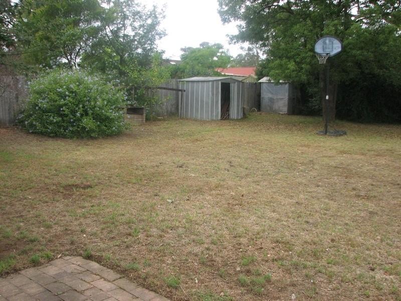 74 Thirlmere Way, Tahmoor NSW 2573