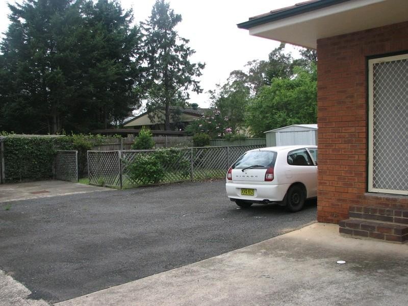 57 Oaks Road, Thirlmere NSW 2572