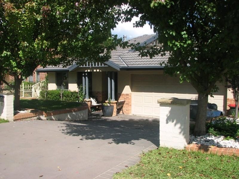 8 Ayrshire Garden, Picton NSW 2571