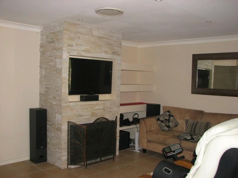 8 Ayrshire Garden, Picton NSW 2571