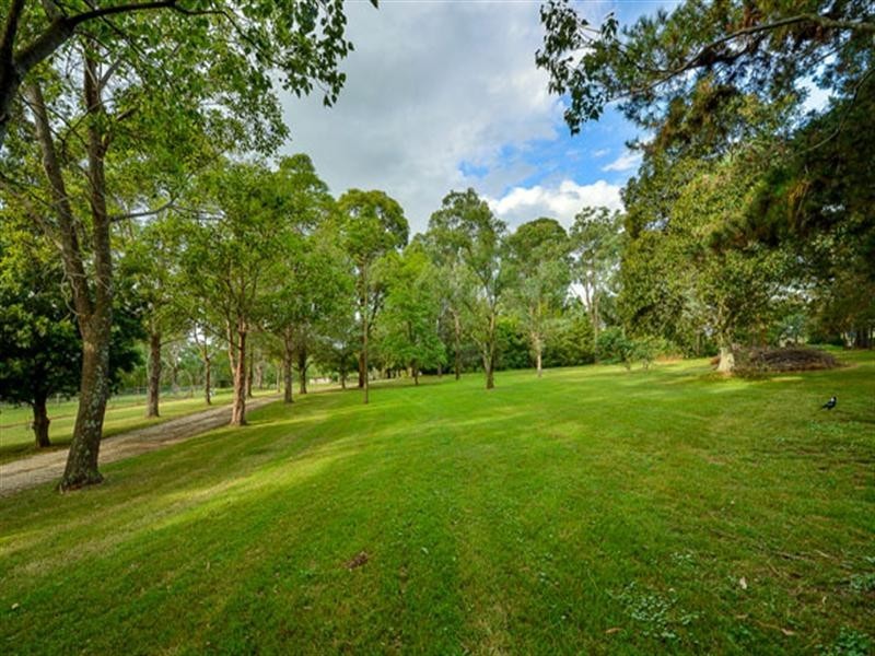 95 Myrtle Creek Avenue, Tahmoor NSW 2573