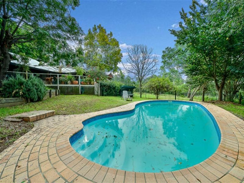 95 Myrtle Creek Avenue, Tahmoor NSW 2573