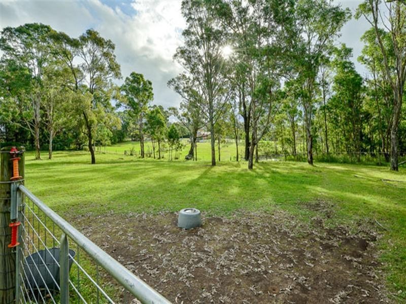 95 Myrtle Creek Avenue, Tahmoor NSW 2573