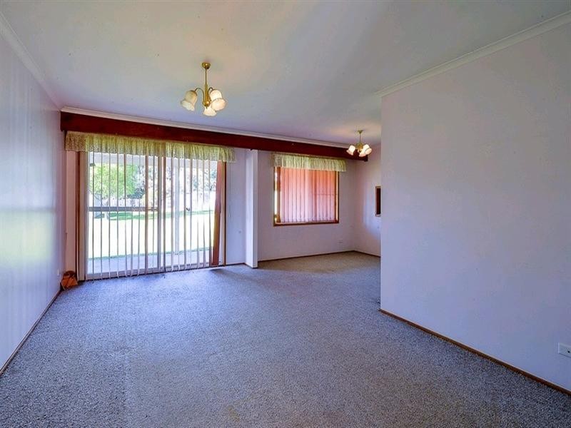 30 Westbourne Avenue, Thirlmere NSW 2572