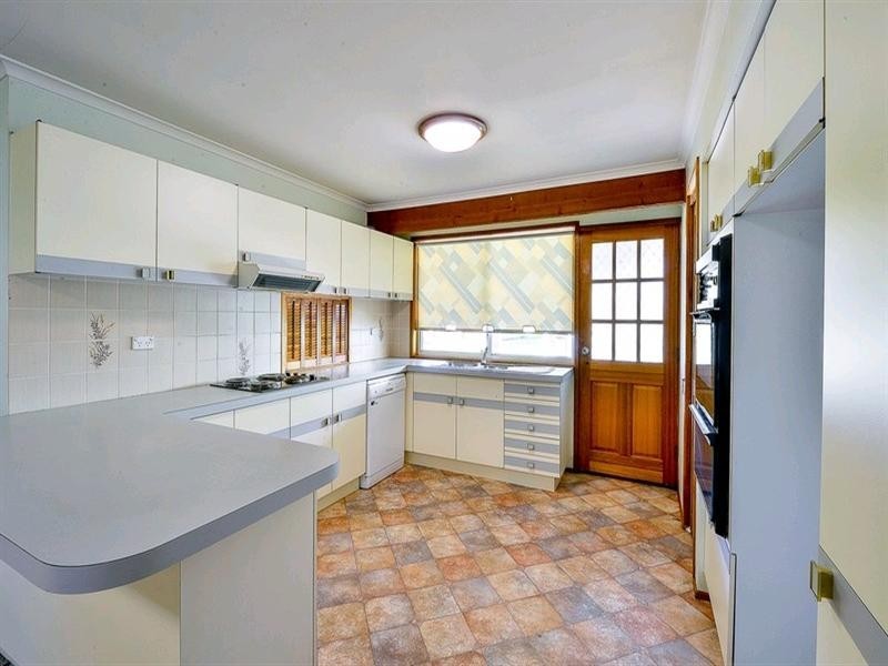 30 Westbourne Avenue, Thirlmere NSW 2572