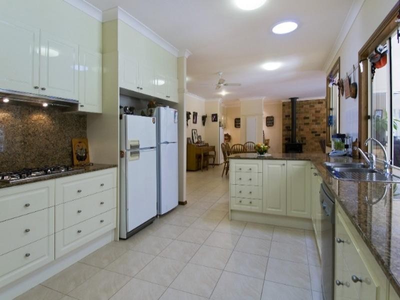 10 Forest Way, Lake Cathie NSW 2445