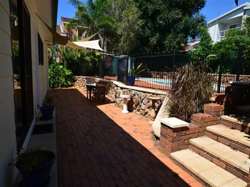 1 Cypress Avenue, Port Macquarie NSW 2444