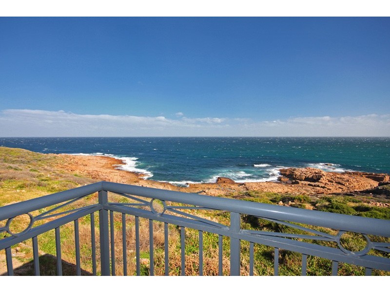 4b Ocean Street, Fishermans Bay NSW 2316