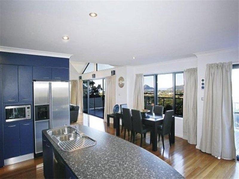 7A Tareebin Road, Nelson Bay NSW 2315