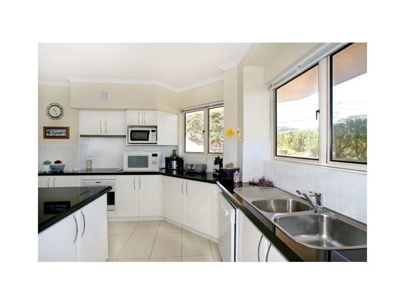 2 Messines Street, Shoal Bay NSW 2315