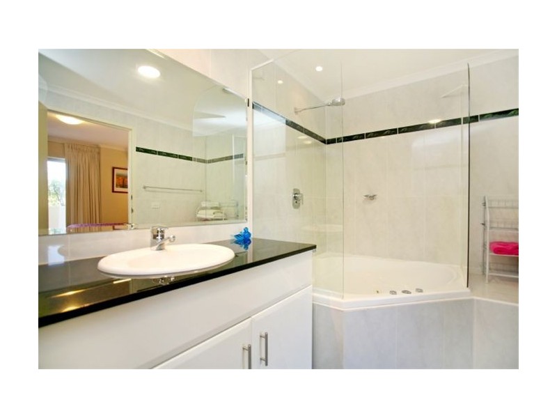 2 Messines Street, Shoal Bay NSW 2315