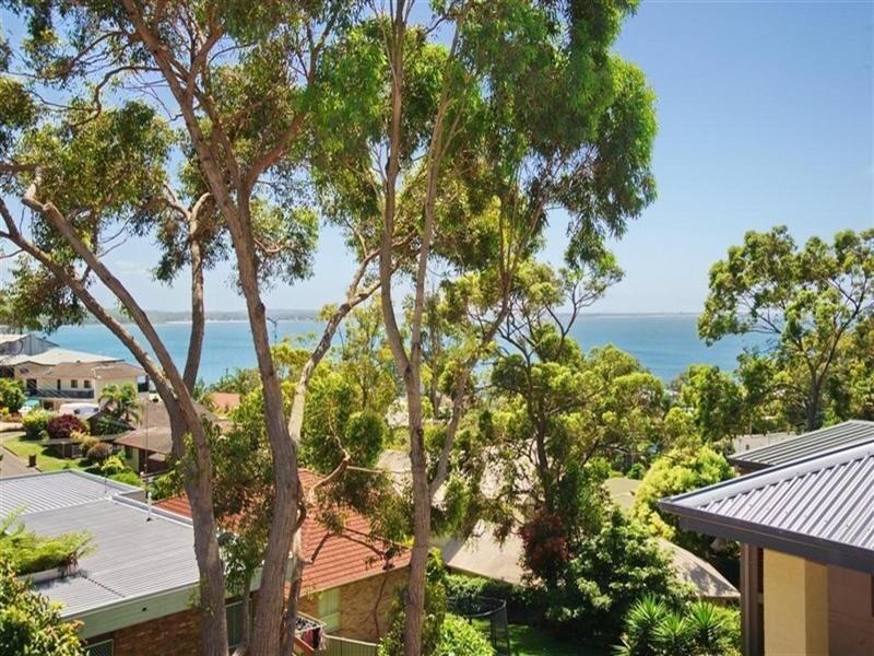 2/18 Vista Avenue, Soldiers Point NSW 2317