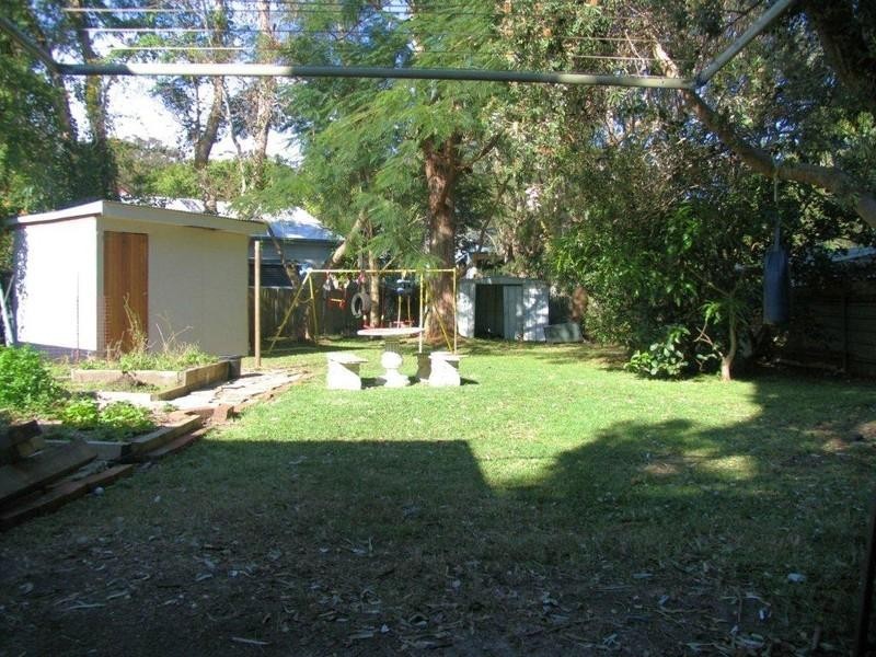 1 Hutcheson Avenue, Soldiers Point NSW 2317