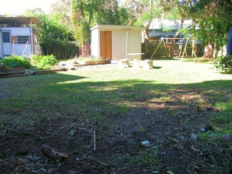 1 Hutcheson Avenue, Soldiers Point NSW 2317