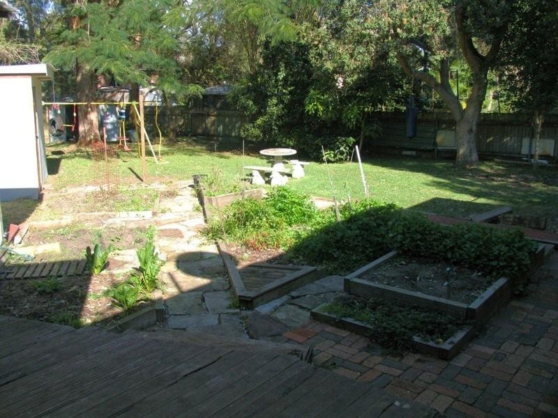 1 Hutcheson Avenue, Soldiers Point NSW 2317