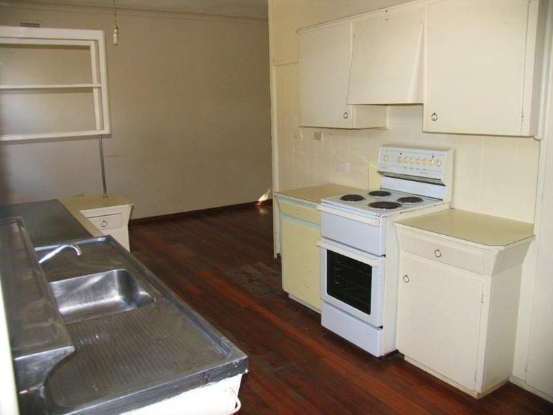 1 Hutcheson Avenue, Soldiers Point NSW 2317