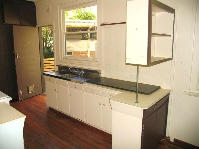 1 Hutcheson Avenue, Soldiers Point NSW 2317