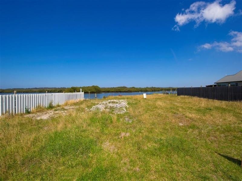 214 Lemon Tree Passage Road, Salt Ash NSW 2318