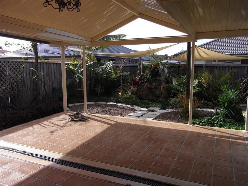 8 Garden Way, Tanilba Bay NSW 2319