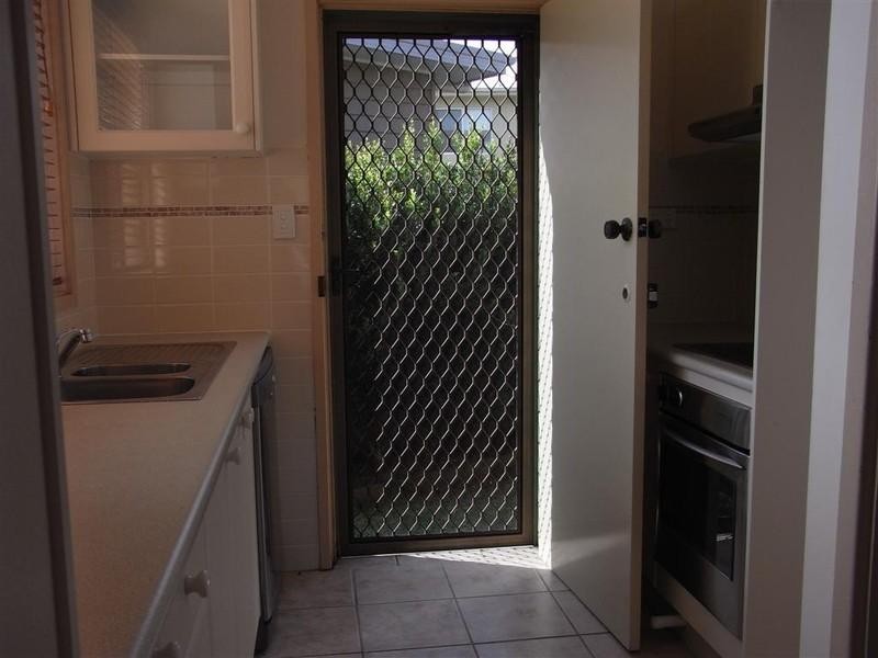 2/7 Vista Avenue, Soldiers Point NSW 2317