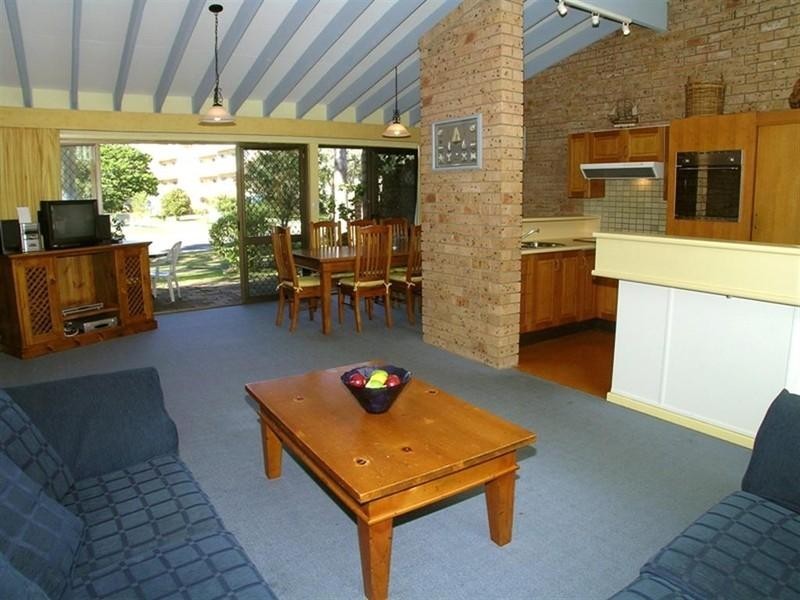 4/2 Gowrie Avenue, Nelson Bay NSW 2315