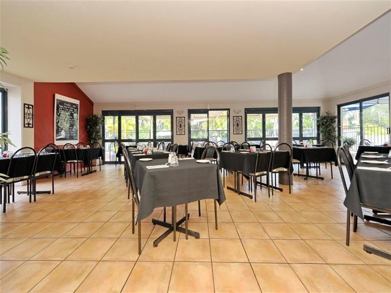 2/1 Trafalgar Street, Nelson Bay NSW 2315