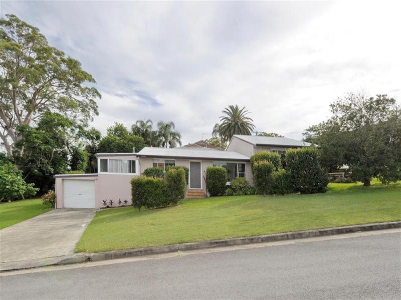 33 Vista Avenue, Soldiers Point NSW 2317