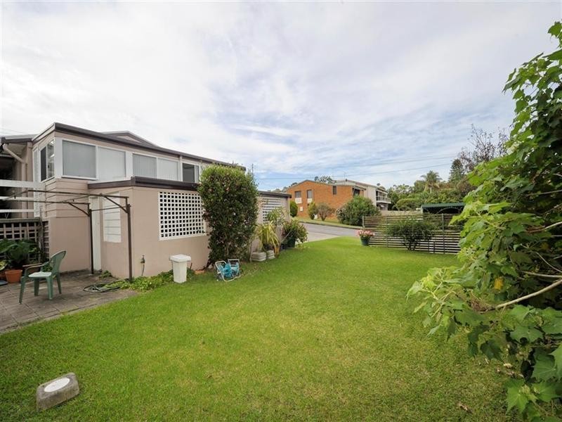 33 Vista Avenue, Soldiers Point NSW 2317