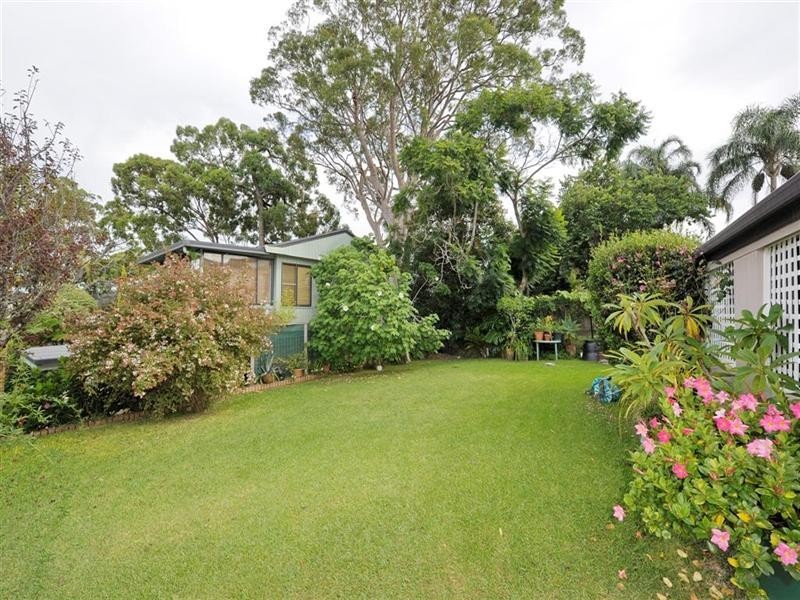 33 Vista Avenue, Soldiers Point NSW 2317