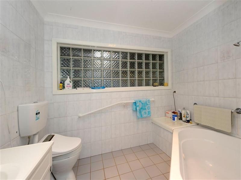33 Vista Avenue, Soldiers Point NSW 2317