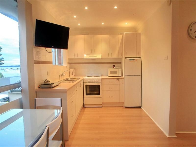 4/3 Resthaven Avenue, Soldiers Point NSW 2317