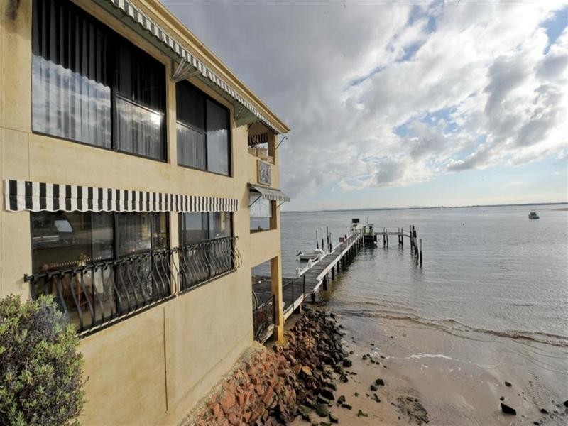 4 Victoria Parade, Nelson Bay NSW 2315