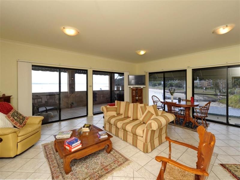 4 Victoria Parade, Nelson Bay NSW 2315