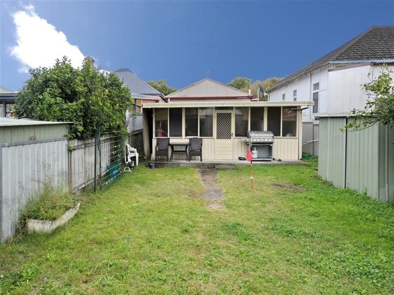 58 Douglas Street, Stockton NSW 2295