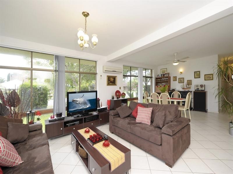 1/1 Kurrawa Close, Nelson Bay NSW 2315