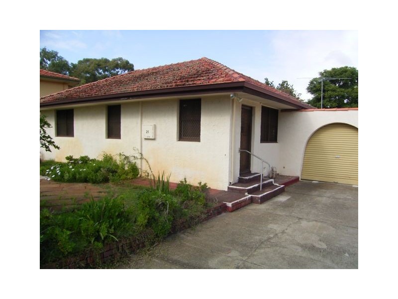 25 Jennings Way, Lockridge WA 6054