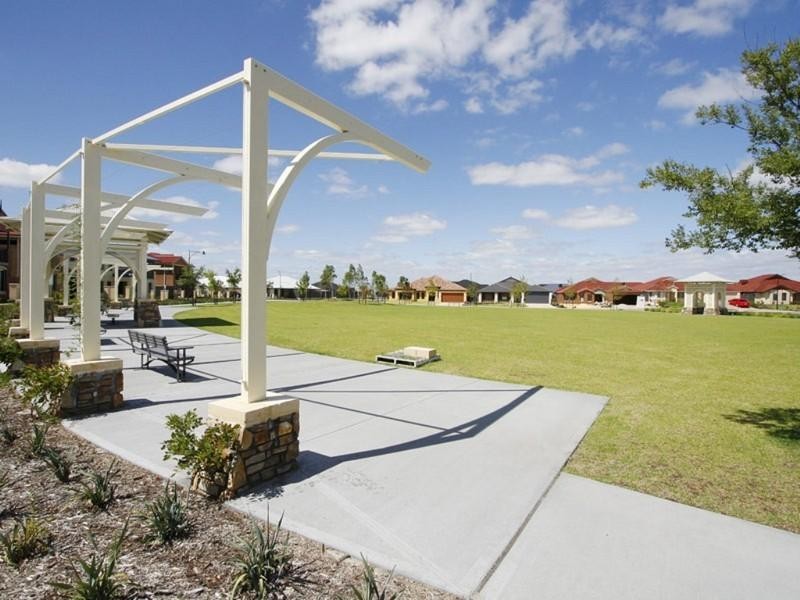 15 Amethyst Parkway, Aveley WA 6069