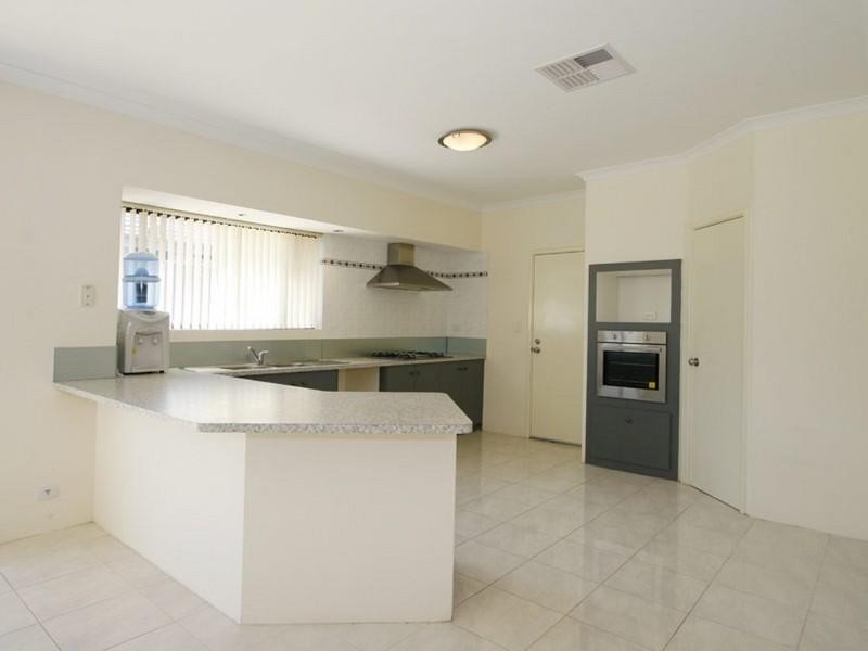 15 Amethyst Parkway, Aveley WA 6069